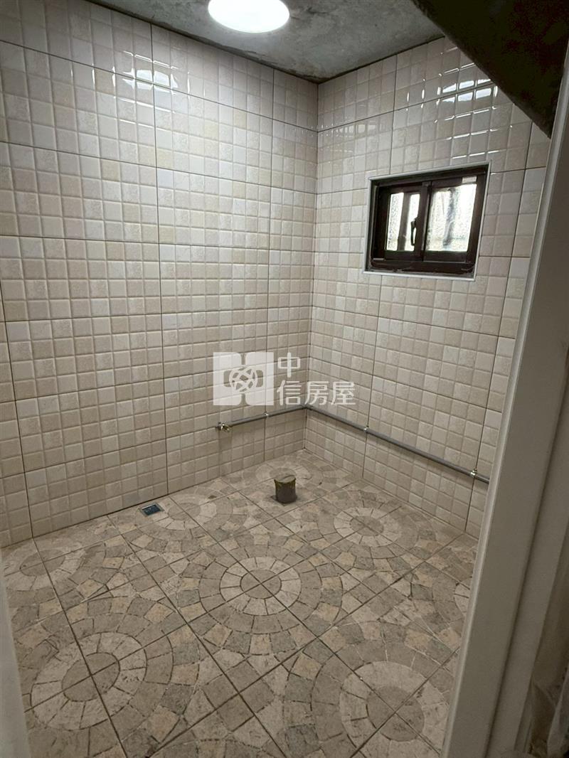 正義路透天房屋室內格局與周邊環境