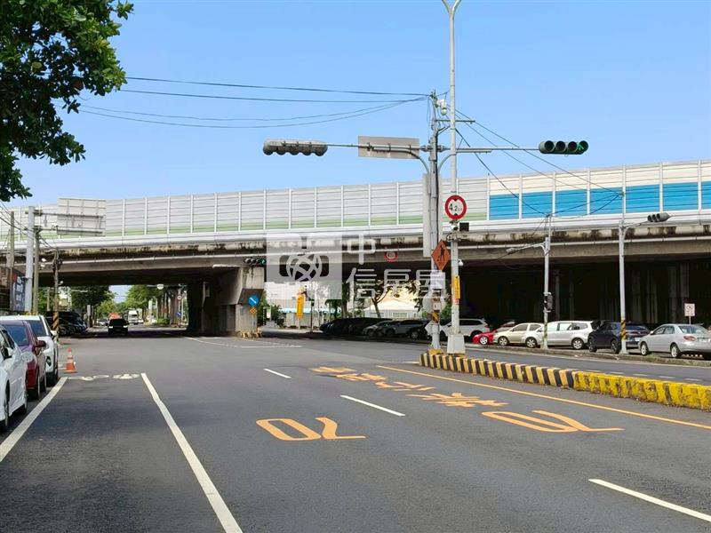溪州中和路車庫別墅(地主保留戶)房屋室內格局與周邊環境