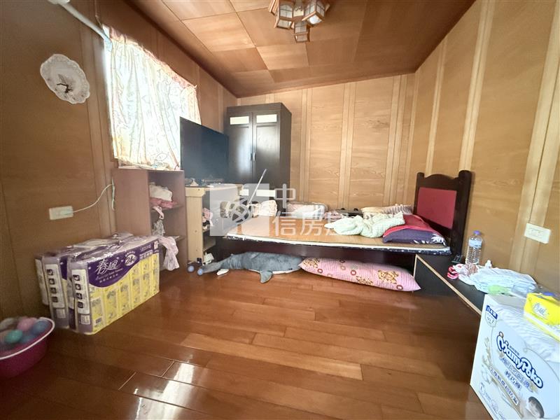 南勢三角窗大地坪透天房屋室內格局與周邊環境
