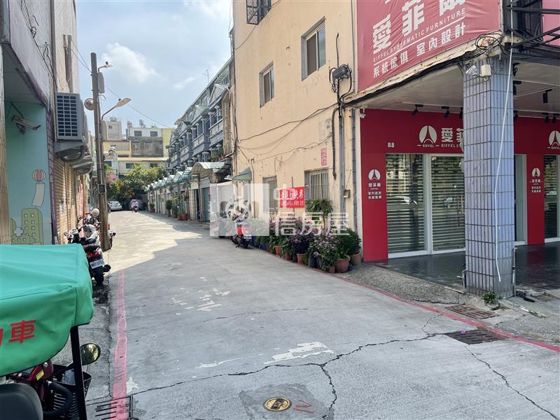 前鎮班超稀有低總價三房房屋室內格局與周邊環境