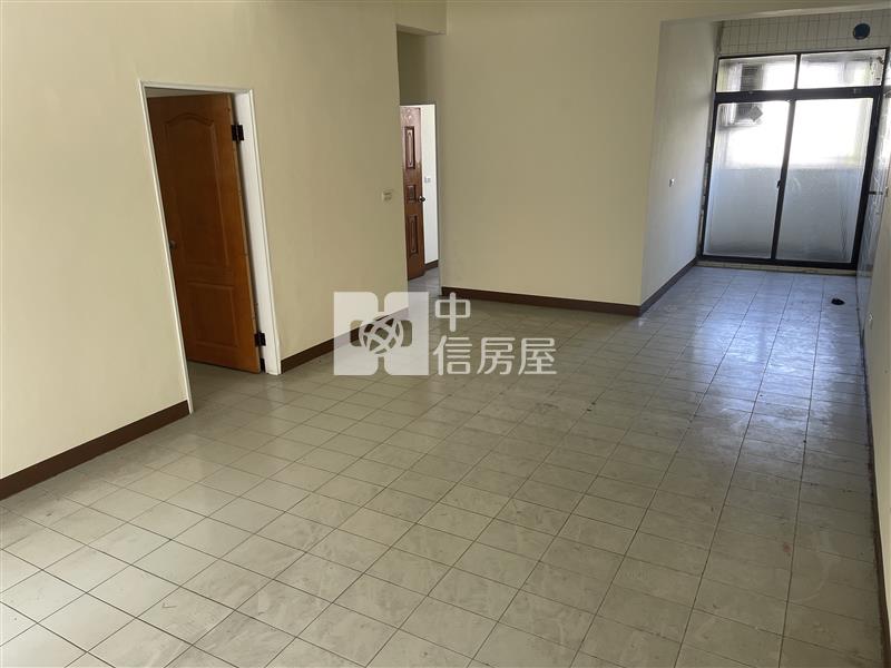 前鎮班超稀有低總價三房房屋室內格局與周邊環境