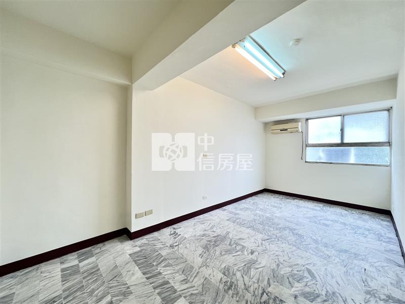 自治街無公設改套房聖品房屋室內格局與周邊環境