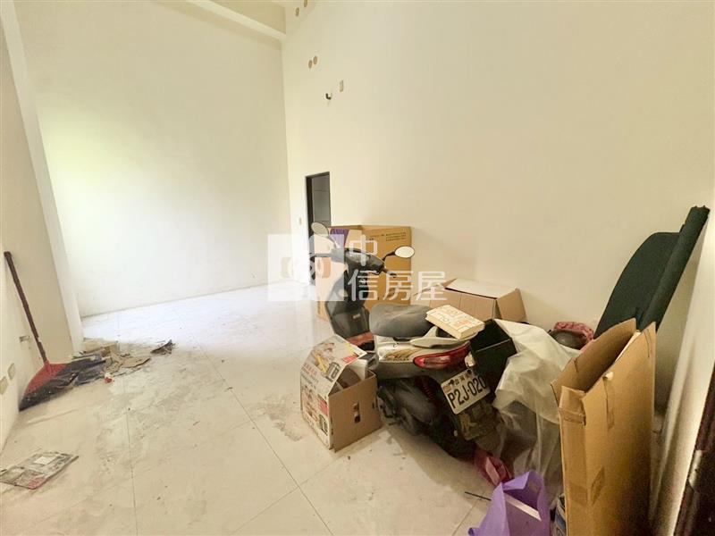 專任~大里稀有釋出震後四房孝親雙車美別墅房屋室內格局與周邊環境