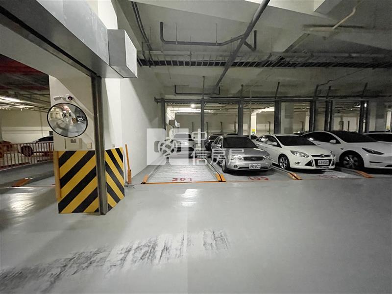 台中家家三房車位房屋室內格局與周邊環境