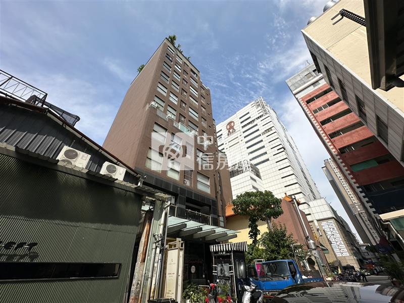草悟道捷運藍線｜輕屋齡質感奢華湯屋小豪宅房屋室內格局與周邊環境