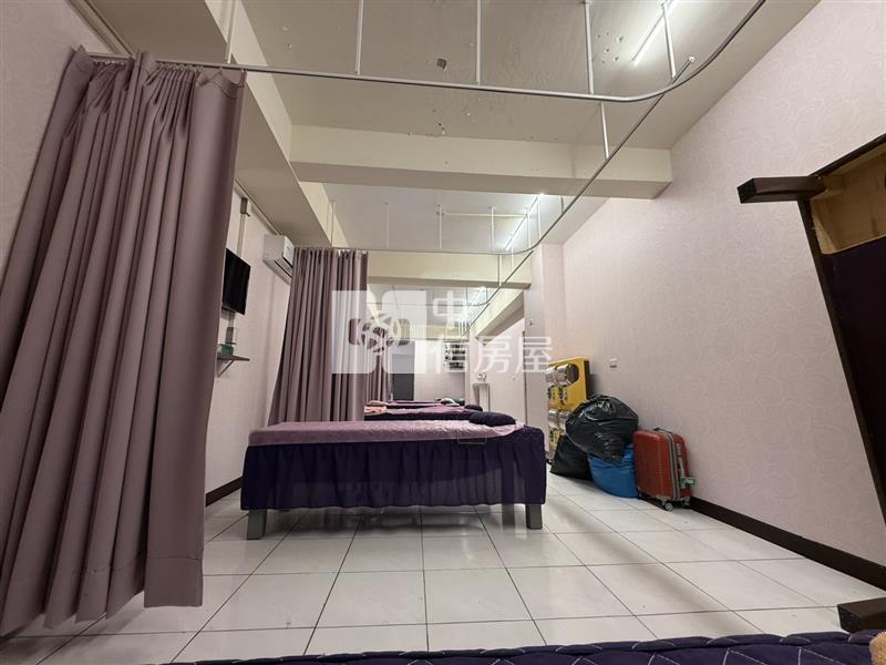 龍岡葡萄王低總店面房屋室內格局與周邊環境