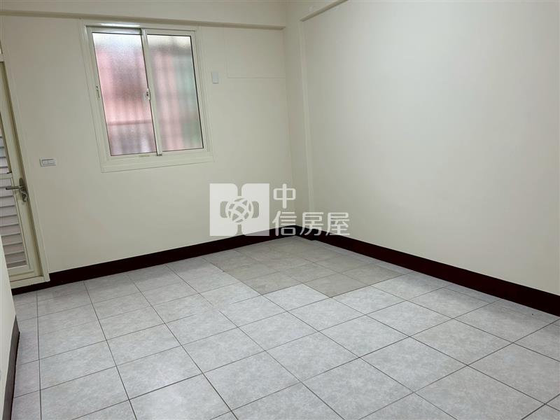 苗栗中華路整新住店房屋室內格局與周邊環境