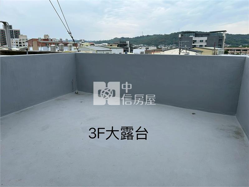 苗栗中華路整新住店房屋室內格局與周邊環境