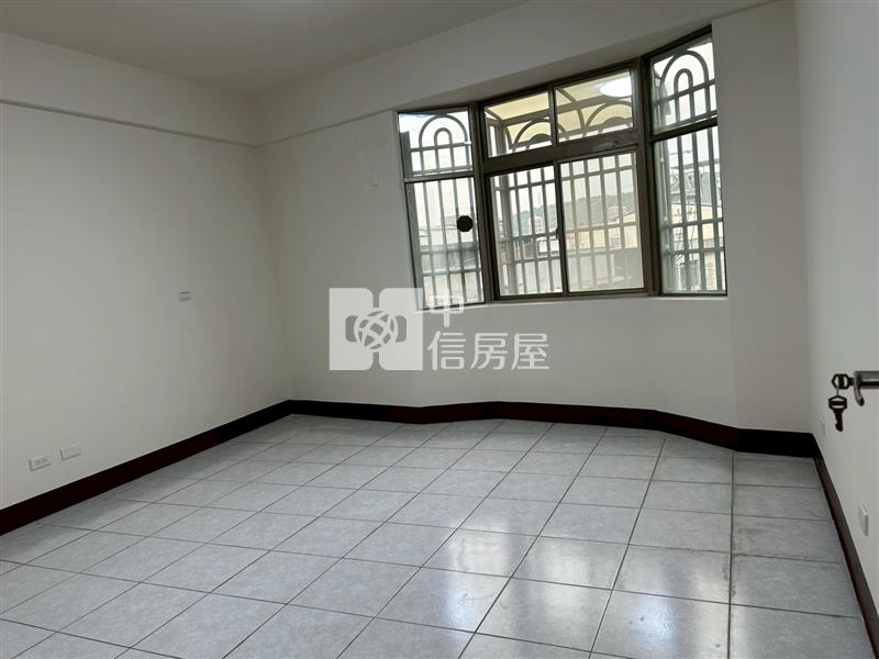 苗栗中華路整新住店房屋室內格局與周邊環境