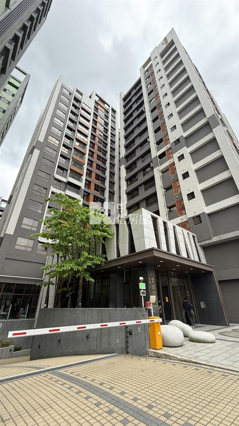【神馬】(專任)水岸綠地小檜溪大2+1房2衛B1大平車房屋室內格局與周邊環境