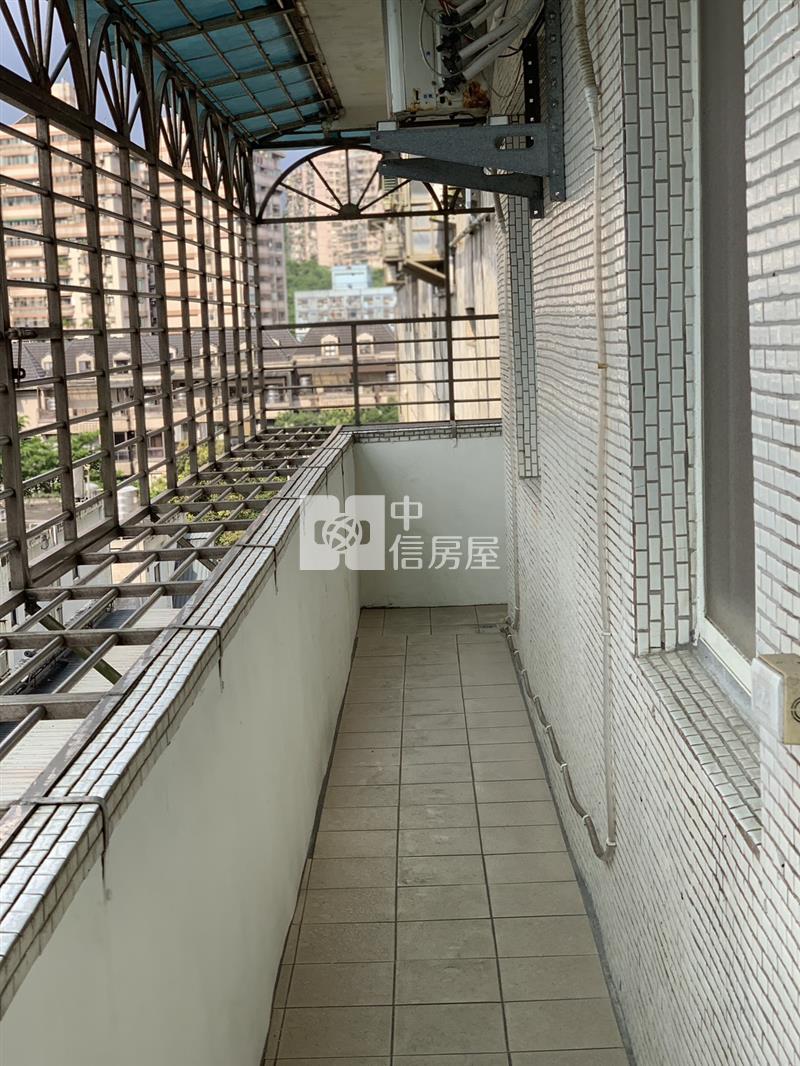3面採光新裝潢房屋室內格局與周邊環境