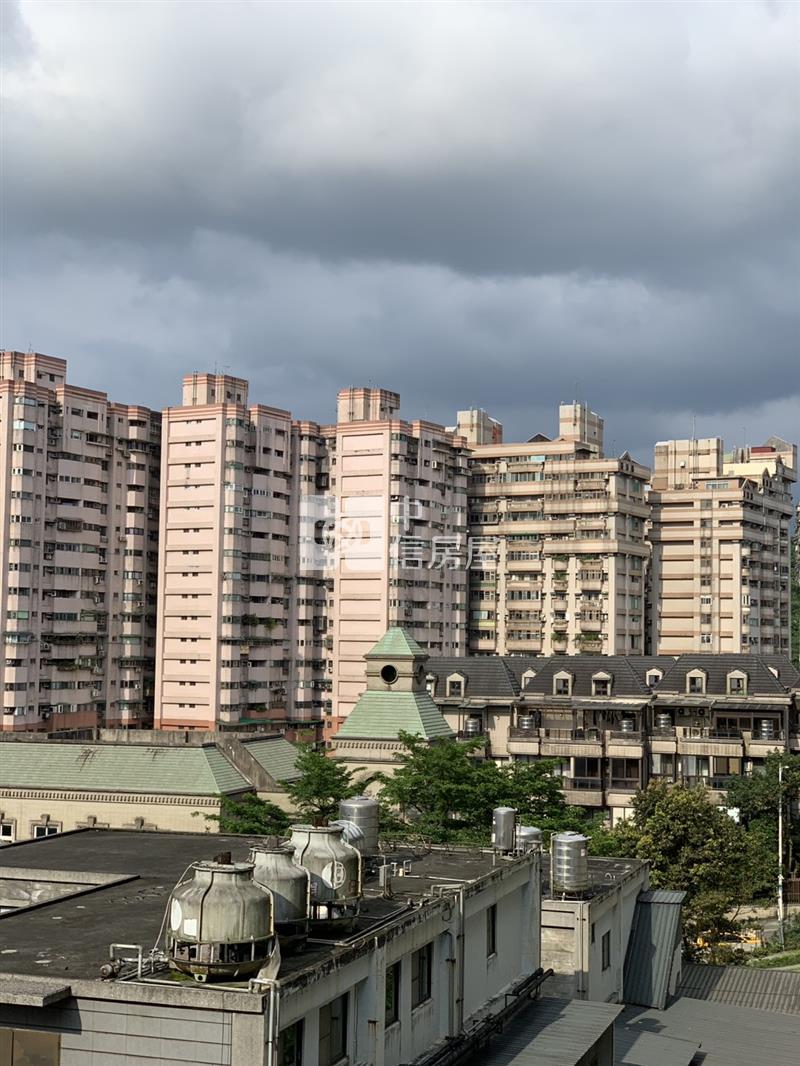3面採光新裝潢房屋室內格局與周邊環境