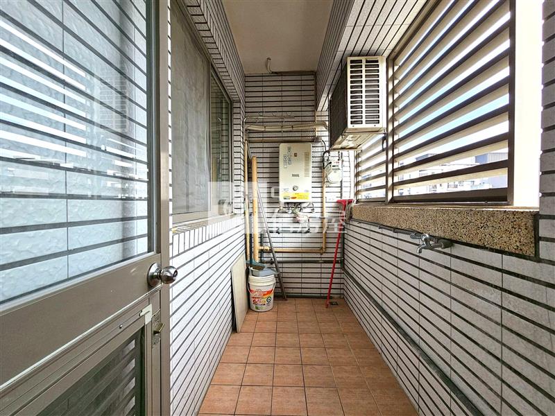 佳茂地中海景觀視野四房B1平車房屋室內格局與周邊環境