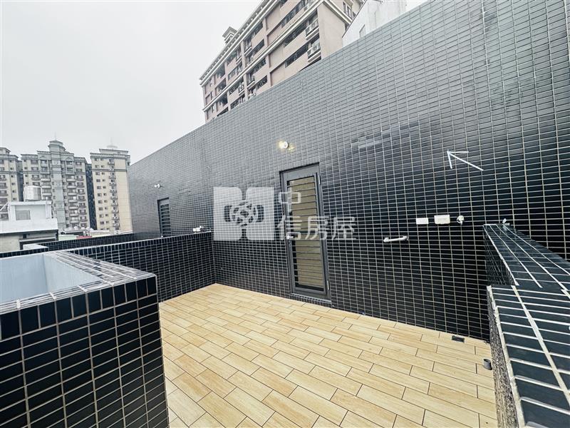 龍岡森林公園全新電梯美墅房屋室內格局與周邊環境
