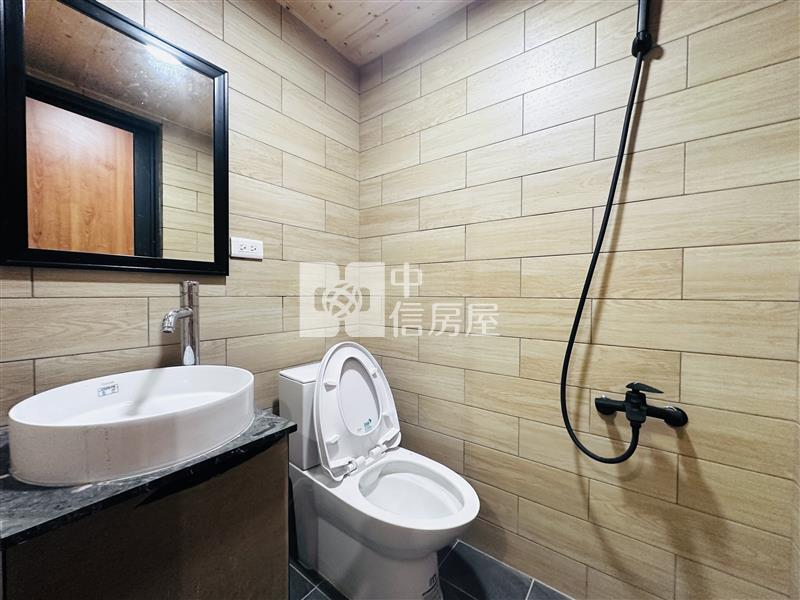 龍岡森林公園全新電梯美墅房屋室內格局與周邊環境