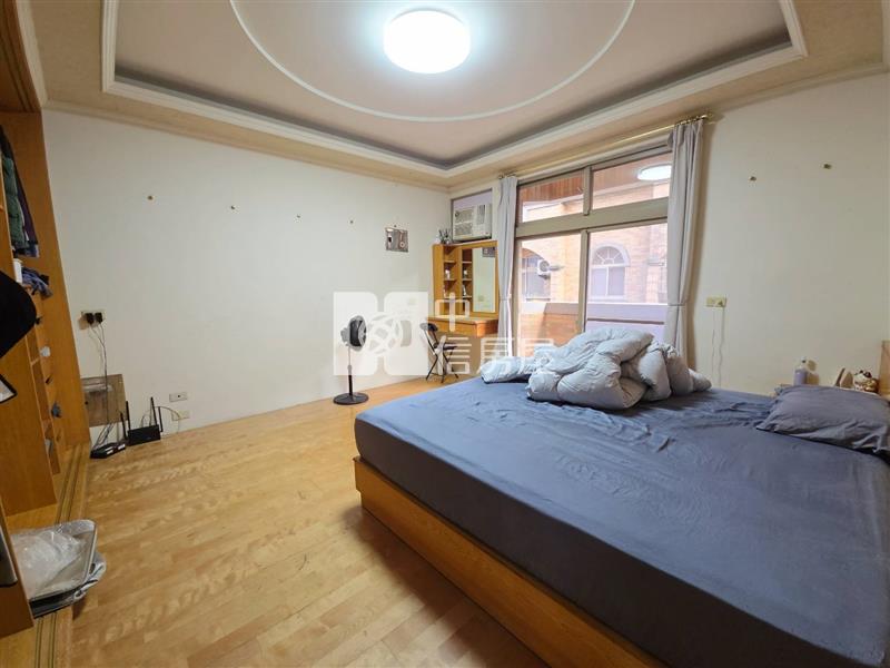 新屋國中小學.近66.好市多.室內車庫6房美透天房屋室內格局與周邊環境
