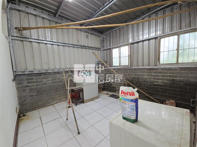 新屋國中小學.近66.好市多.室內車庫6房美透天房屋室內格局與周邊環境