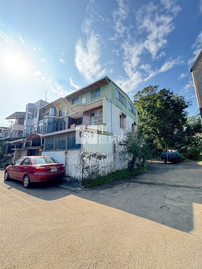 石管局邊間透天房屋室內格局與周邊環境