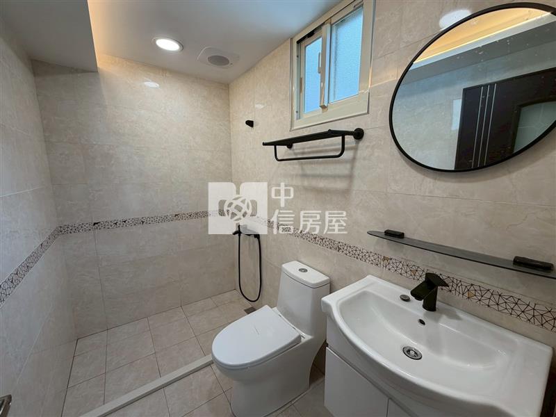 近市區低總價裝潢美四樓房屋室內格局與周邊環境