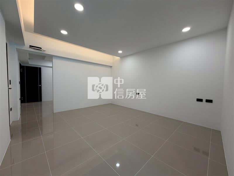 近市區低總價裝潢美四樓房屋室內格局與周邊環境