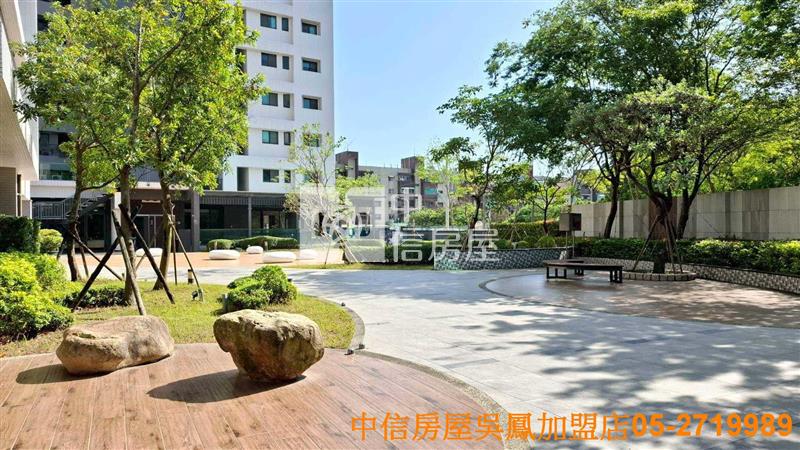 永康輕屋齡華廈+平面車位房屋室內格局與周邊環境