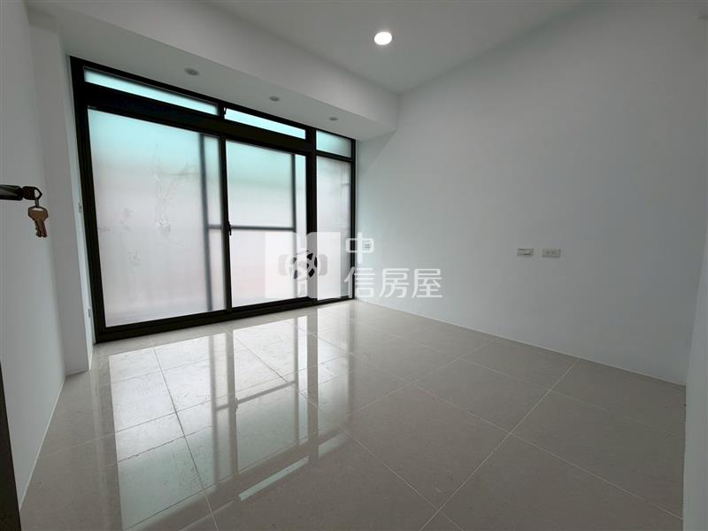 復興路低總價裝潢美二樓房屋室內格局與周邊環境