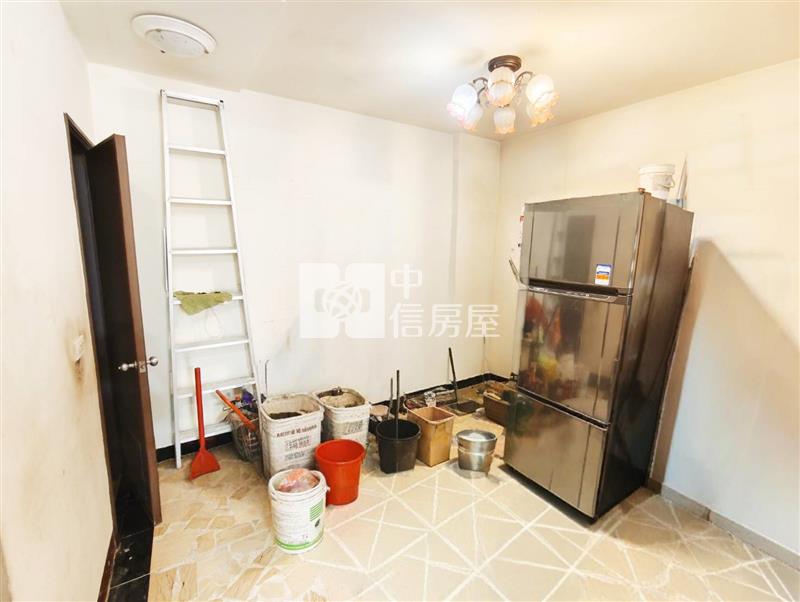 忠貞龍岡邊間美別墅房屋室內格局與周邊環境