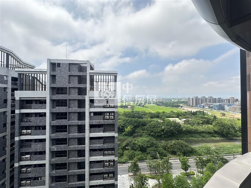 青埔A18新森活精美2房車房屋室內格局與周邊環境