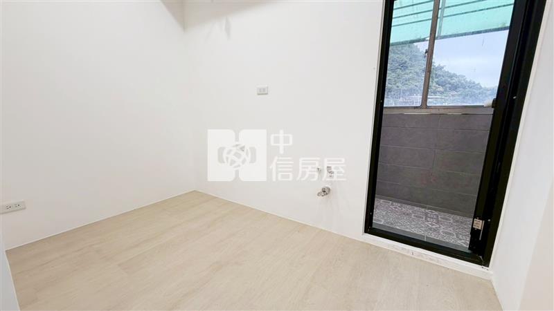 南榮路裝潢電梯三房住辦房屋室內格局與周邊環境