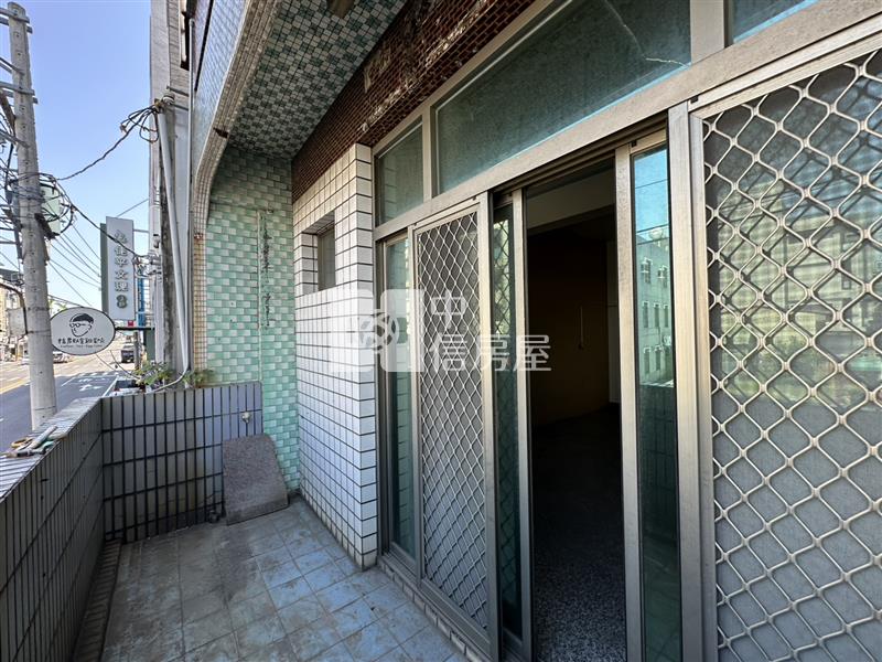 仁德中正路需整修店住房屋室內格局與周邊環境