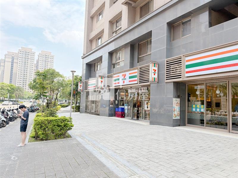 皇翔歡喜城｜7-11大面寬店王1房屋室內格局與周邊環境