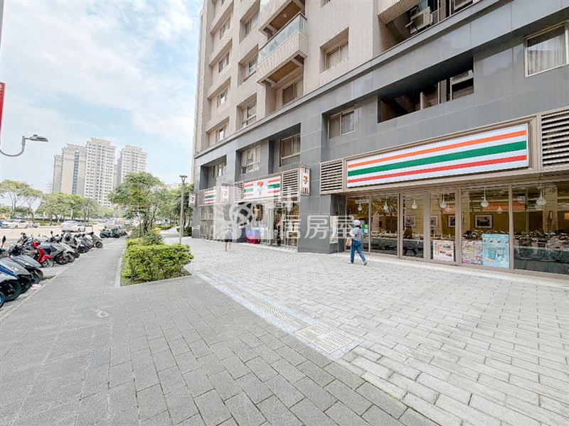 皇翔歡喜城｜7-11大面寬店王1房屋室內格局與周邊環境