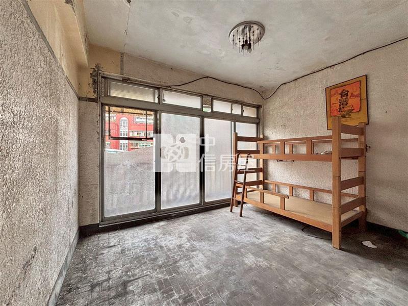 西定路聖心旁低總價改造屋房屋室內格局與周邊環境