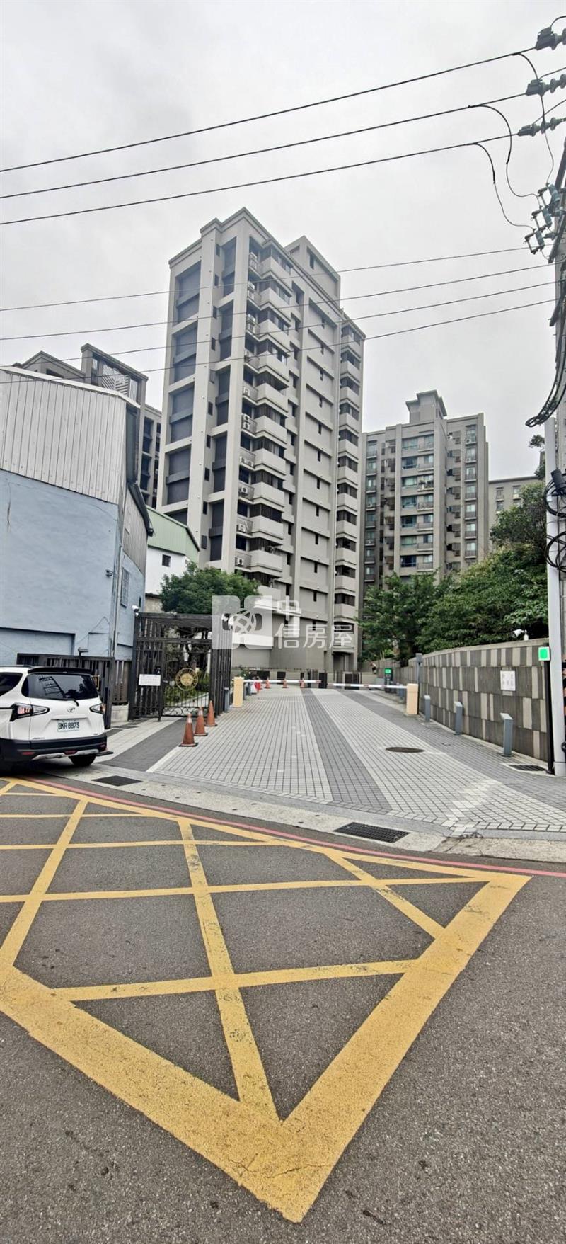 中壢勤樸悅圓美兩房車房屋室內格局與周邊環境