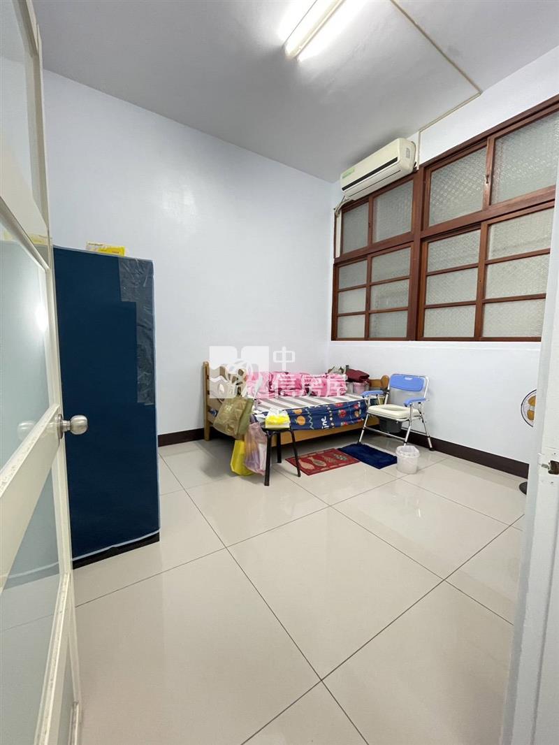 西園路大面寬透天房屋室內格局與周邊環境