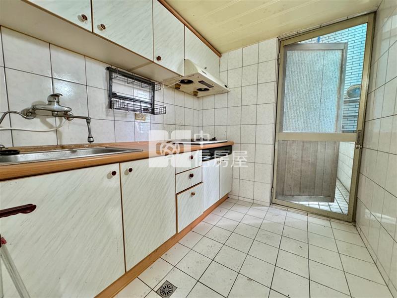 家有喜市-青山如黛前區景觀三房房屋室內格局與周邊環境