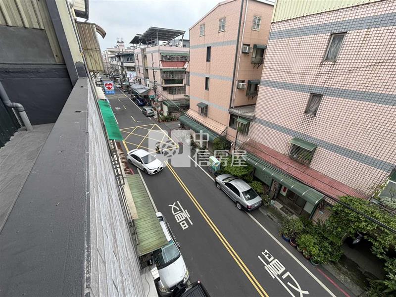 獅子林8米路整新透天房屋室內格局與周邊環境