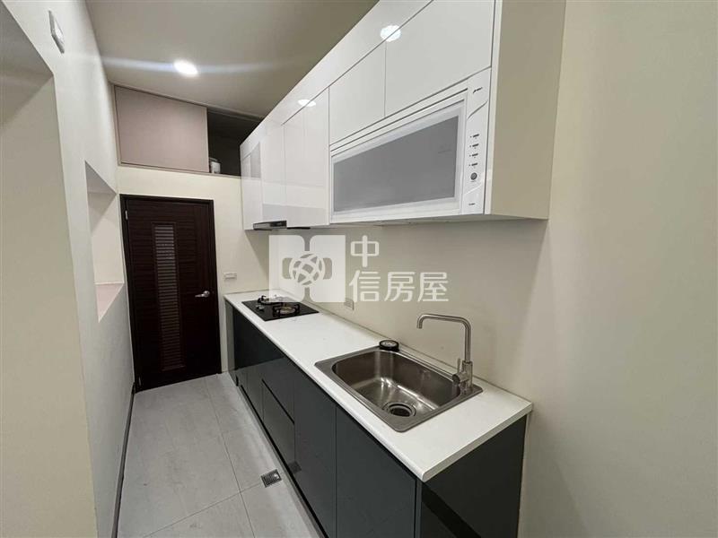 獅子林8米路整新透天房屋室內格局與周邊環境