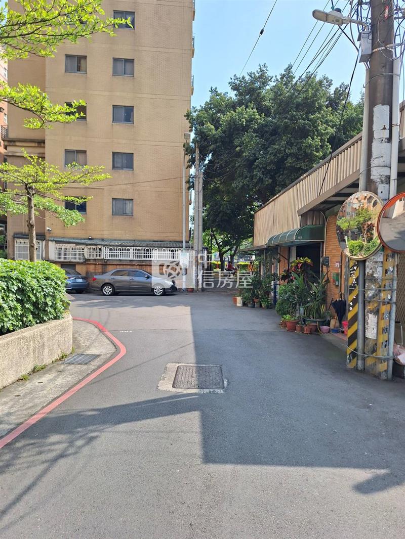 中壢火車站三鐵共構全新兩房車房屋室內格局與周邊環境