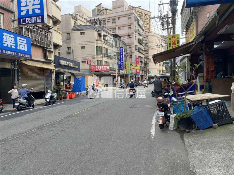 忠福 市場新整四間大套房房屋室內格局與周邊環境