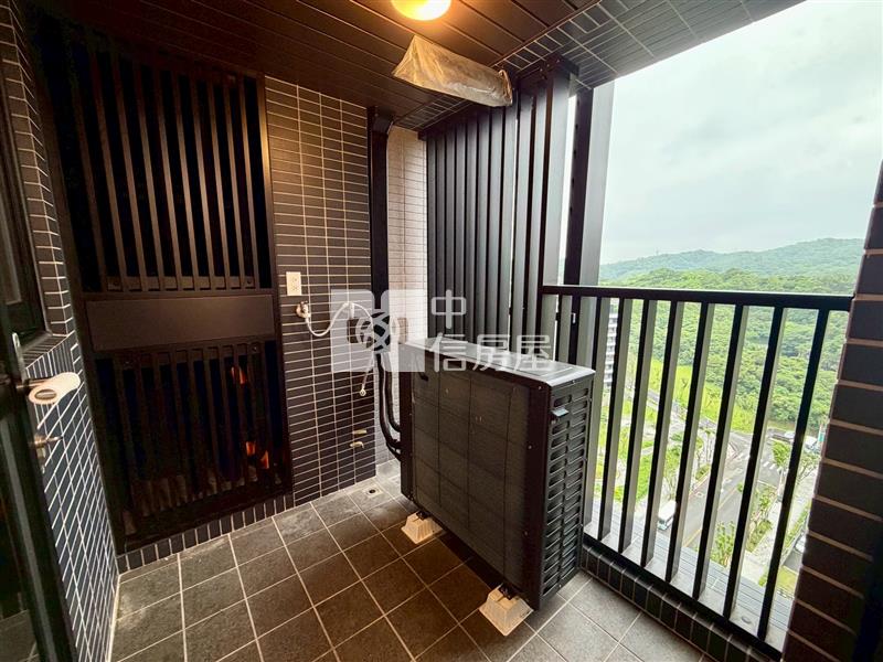 夢悅城層峰景觀龍頭戶兩房平車房屋室內格局與周邊環境