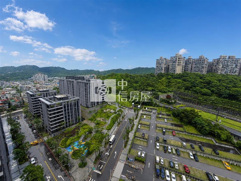 夢悅城層峰景觀龍頭戶兩房平車房屋室內格局與周邊環境