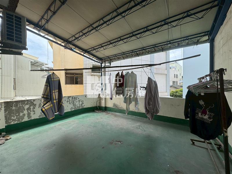 黎明路三段稀有透天房屋室內格局與周邊環境