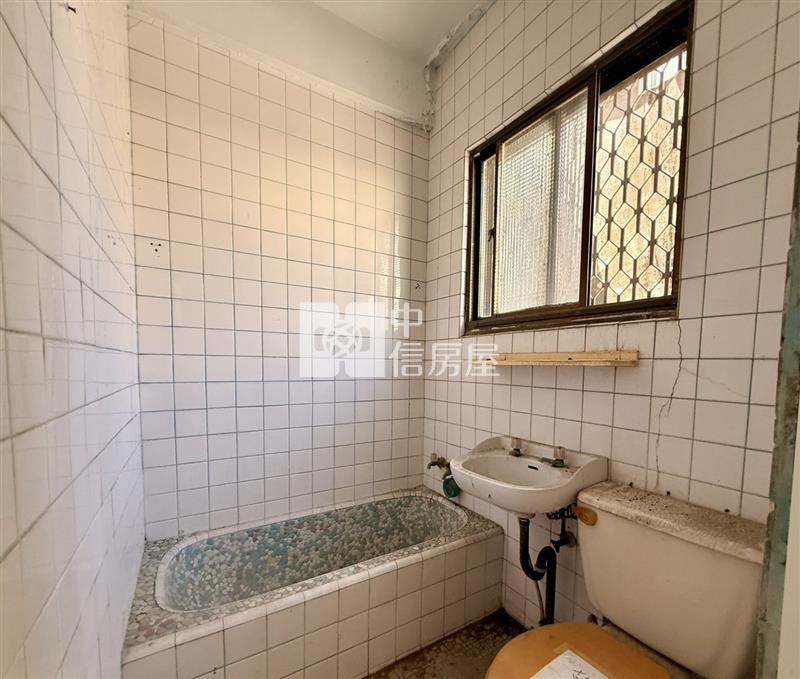 花蓮市邊間店住兩用原味屋透天房屋室內格局與周邊環境