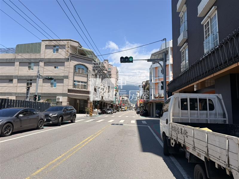 花蓮市邊間店住兩用原味屋透天房屋室內格局與周邊環境