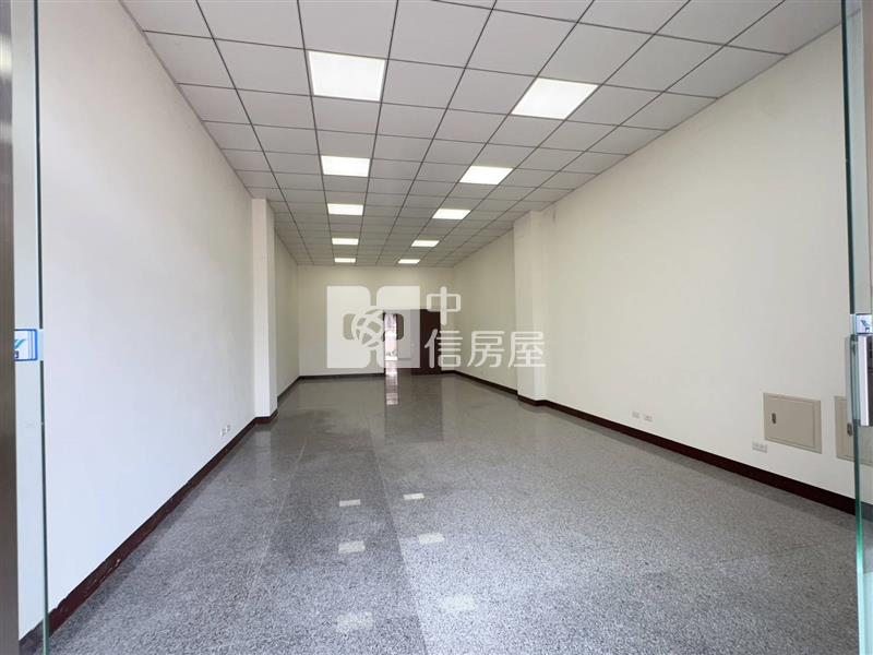 近未來G02.興仁夜市.超大地坪美透店(可停3車)房屋室內格局與周邊環境