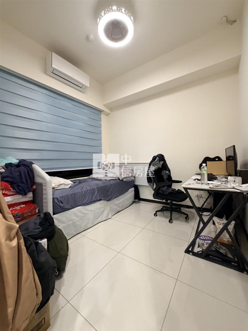 龍潭近山仔頂商圈屋齡新三房平車房屋室內格局與周邊環境
