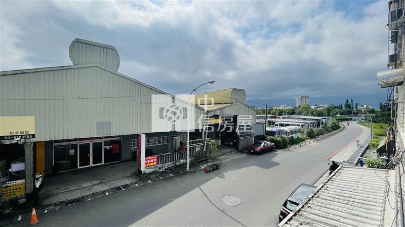 宜蘭市近轉運站商業區校舍路金店住房屋室內格局與周邊環境