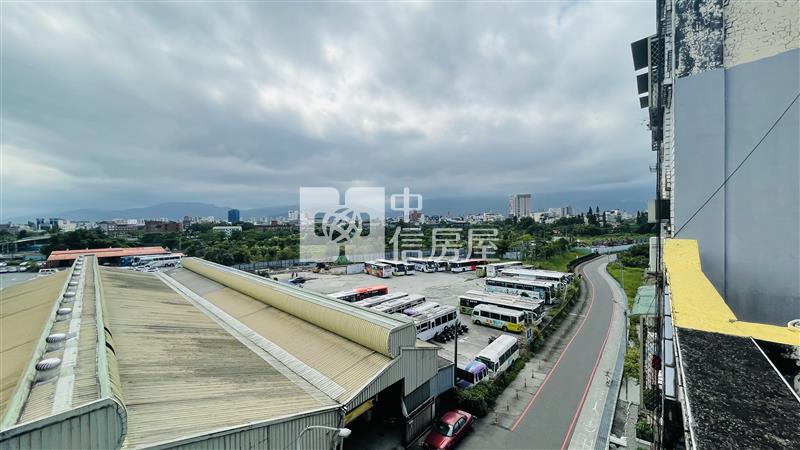 宜蘭市近轉運站商業區校舍路金店住房屋室內格局與周邊環境