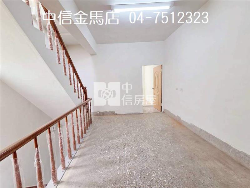 彰基邊間透天房屋室內格局與周邊環境